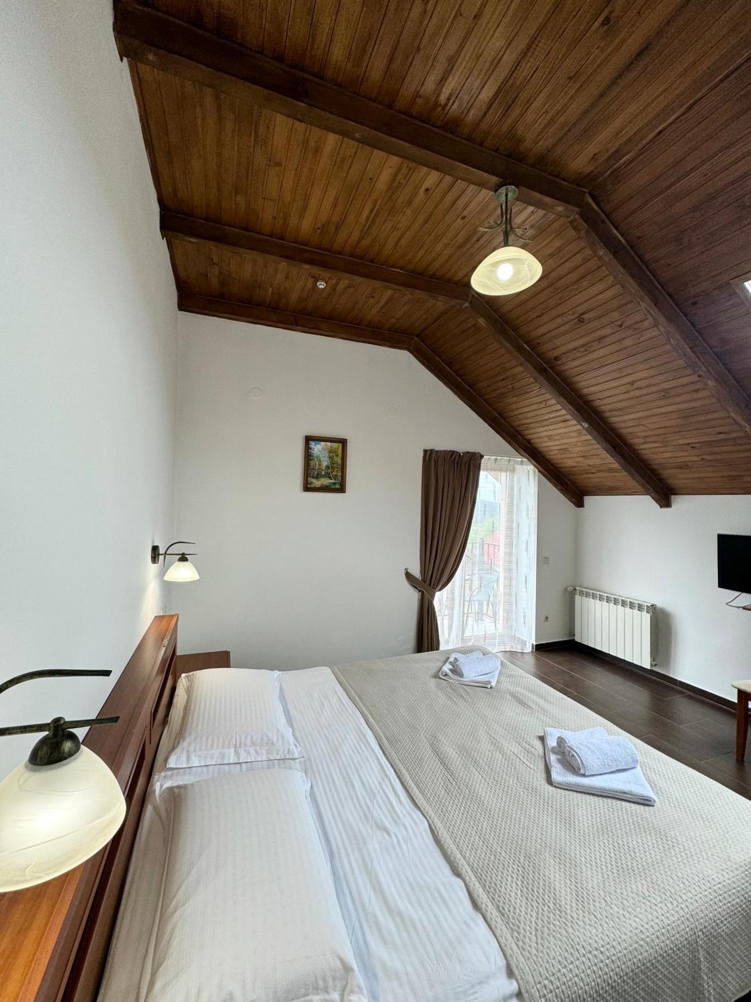 Villa Alessia Skhidnytsia Exteriör bild