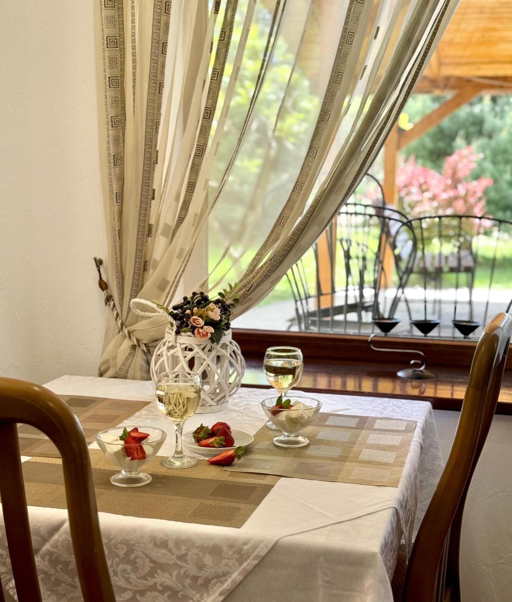 Villa Alessia Skhidnytsia Exteriör bild